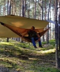 Mosquitera Para Hamaca Bushmen en uso con tarp de protección