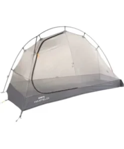 Tienda de campaña ultraligera para 1 persona Klymit Maxfield 1P montada con doble techo