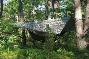 Lona BUSHMEN THERMO-Tarp 3×3 camo desplegada